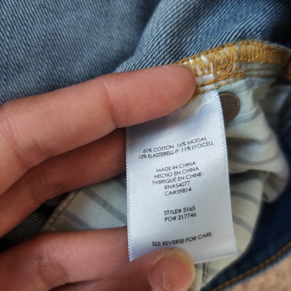 Cabi Slim Fit Boyfriend Jeans Size 8 - Picture 6 of 9